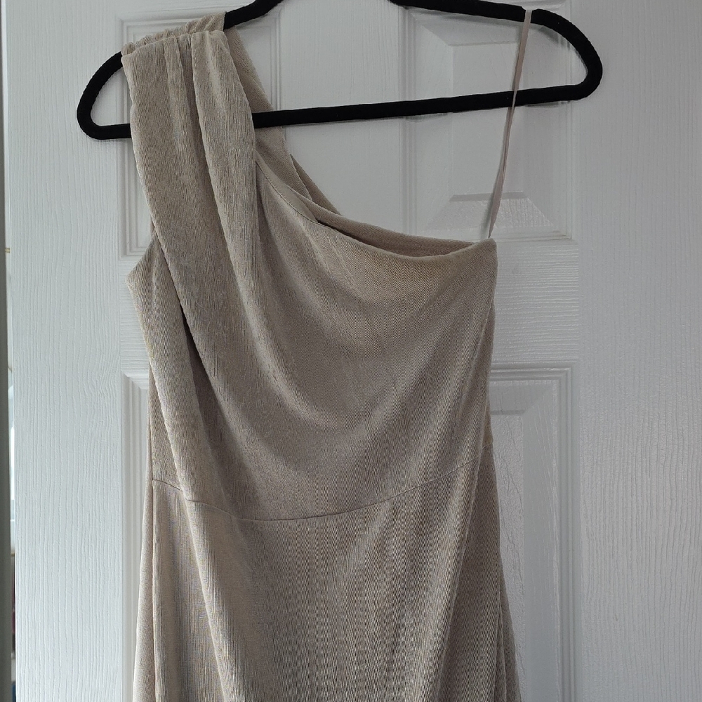 Chic Beige One-Shoulder Dress